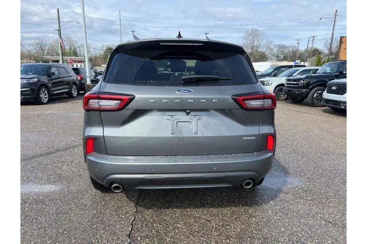 $22694 : Ford Escape 2024 AWD ST-Line image 5