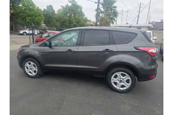 $9999 : 2018 Escape image 10