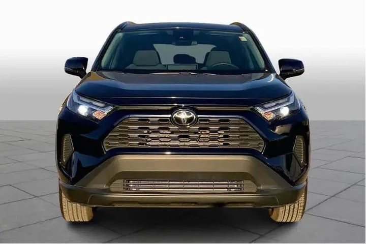 $29884 : Toyota RAV4 2025 XLE 4dr SUV image 3