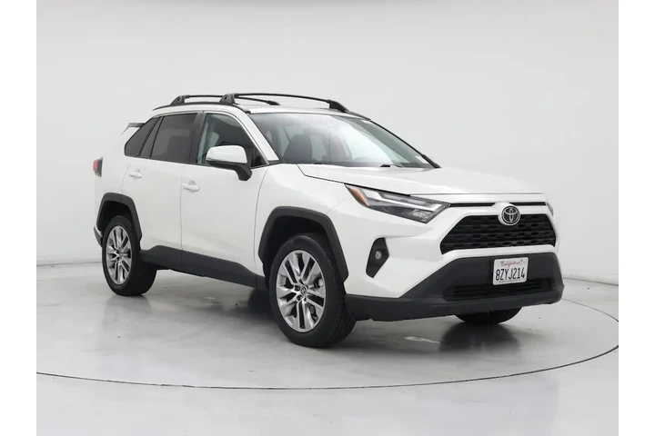 $22998 : Toyota RAV4 2021 AWD XLE 4dr image 1
