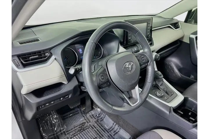 $28990 : Toyota RAV4 Hybrid 2022 AWD image 8