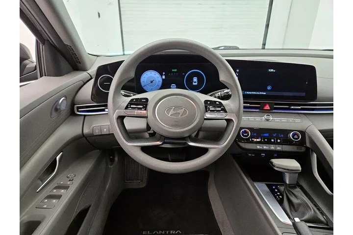 $20998 : Hyundai ELANTRA 2024 SEL 4dr image 10
