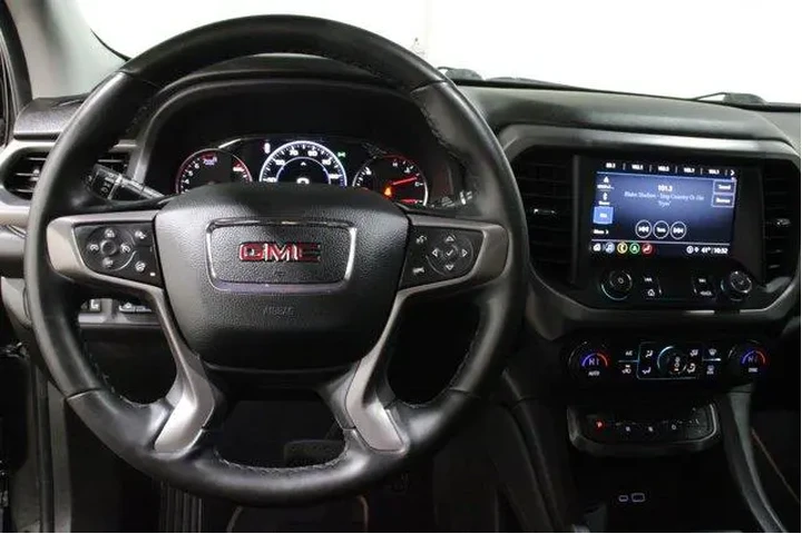$30889 : GMC Acadia 2023 4x4 AT4 4dr image 8