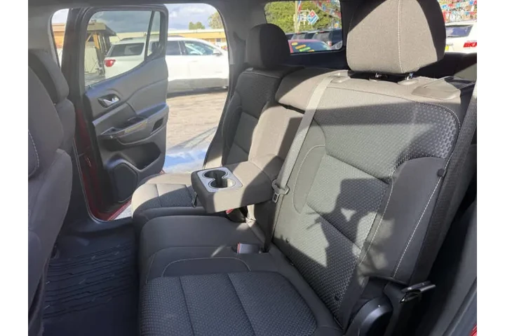 $22999 : 2022 GMC Acadia SLE image 9