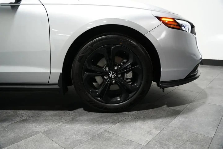 $28815 : 2025 Accord Sedan SE image 5