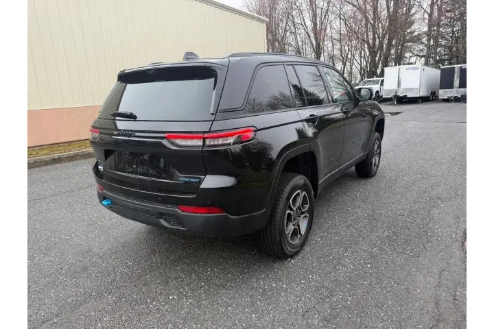 $31999 : 2023 Grand Cherokee Trailhawk image 4