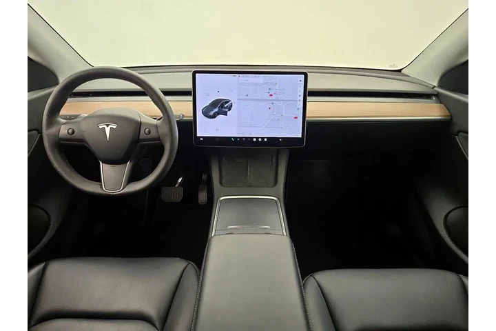 $32998 : Tesla Model Y 2022 AWD Long image 9