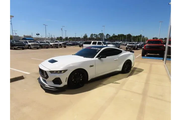 $37999 : Ford Mustang 2024 GT 2dr Fas image 2