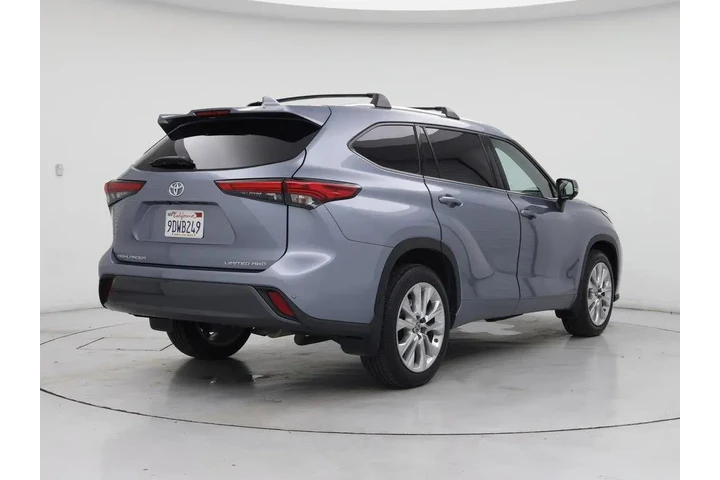 $39998 : Toyota Highlander 2023 AWD L image 8