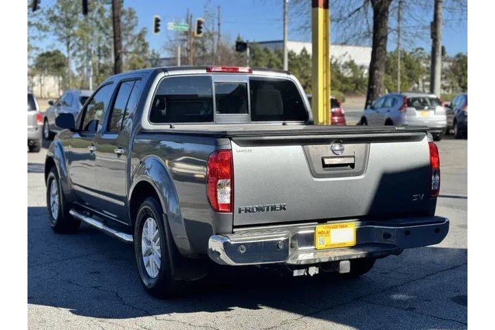 2017 Frontier SV image 9