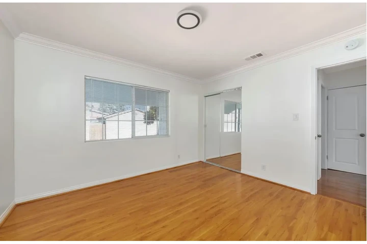 $2350 : Stylishly Renovated image 3