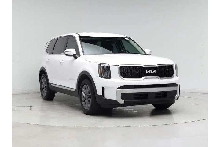 $31998 : Kia Telluride 2024 LX 4dr SU image 1