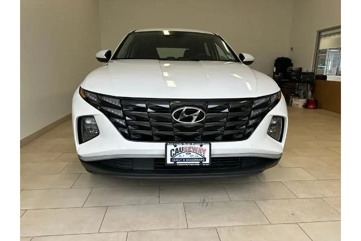$18793 : Hyundai TUCSON 2023 AWD SE 4 image 3