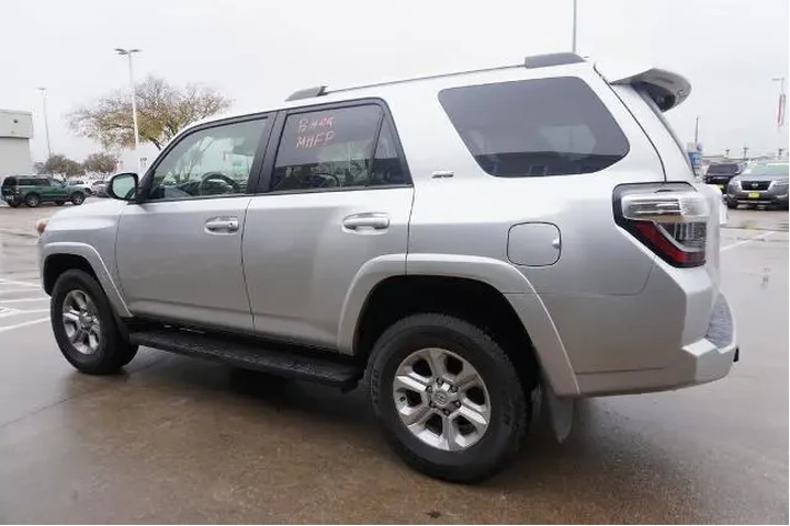 $36988 : Toyota 4Runner 2024 4x4 SR5 image 4