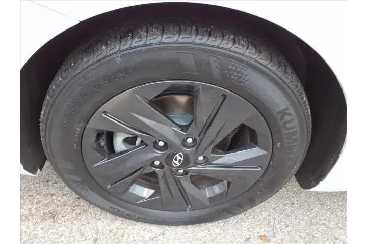 $18863 : Hyundai ELANTRA Hybrid 2022 image 7