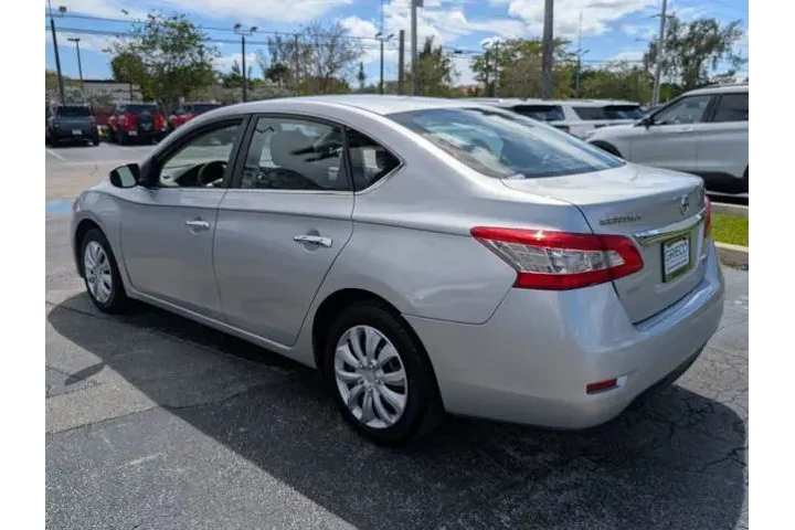 $5597 : Nissan Sentra 2013 S 4dr Sed image 5