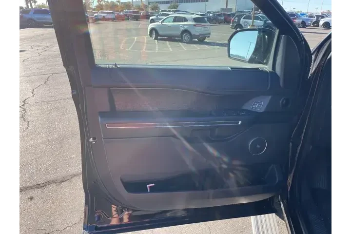 $28463 : Ford Expedition MAX 2019 4x4 image 8