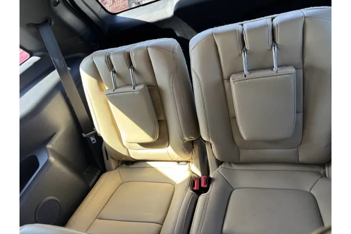 $18999 : 2017 Explorer XLT image 8