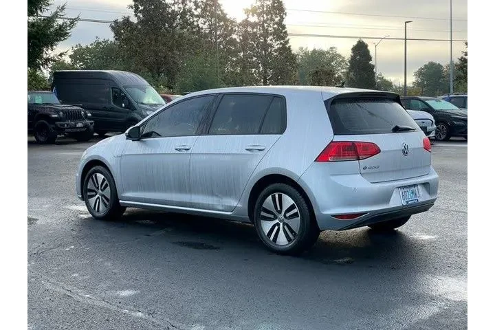$10900 : Volkswagen e-Golf 2016 SEL P image 5