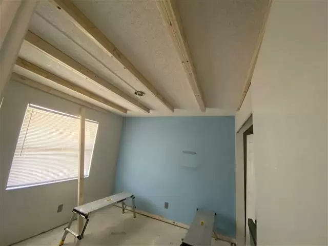 Bravo Electric Construction image 3