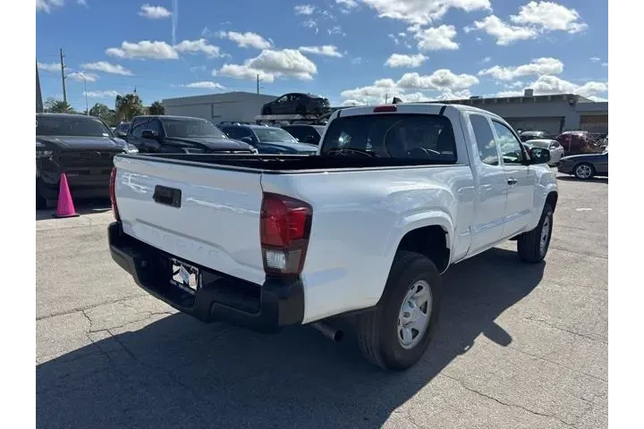 $25988 : Toyota Tacoma 2023 image 3