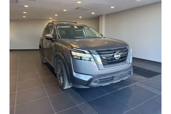 $30984 : Nissan Pathfinder 2024 AWD S image 3