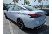 $18990 : Nissan Versa 2023 SR 4dr Sed thumbnail