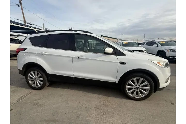 $9900 : 2019 Escape image 4