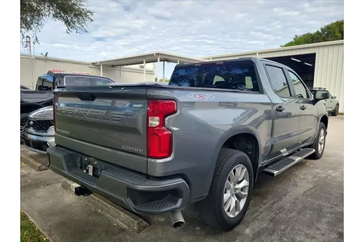 $32988 : Chevrolet Silverado 1500 202 image 4