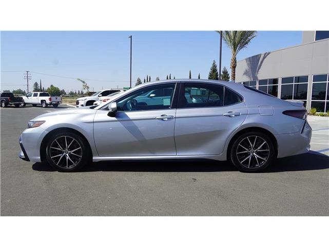 $23600 : 2021 Camry SE Sedan 4D image 9