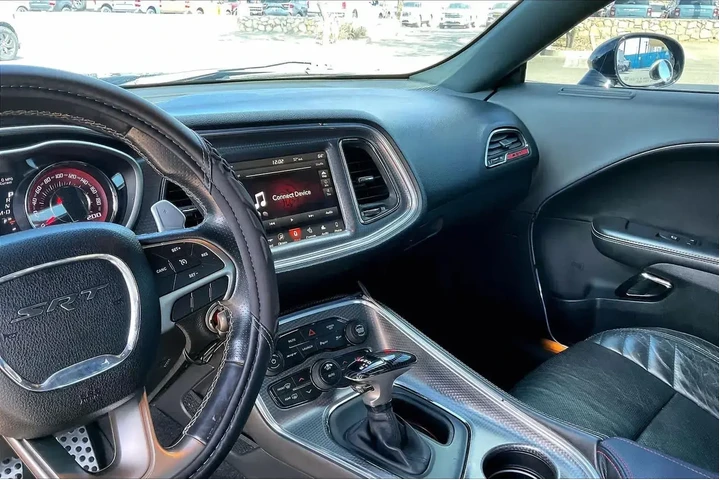 $39938 : Dodge Challenger 2018 SRT He image 6