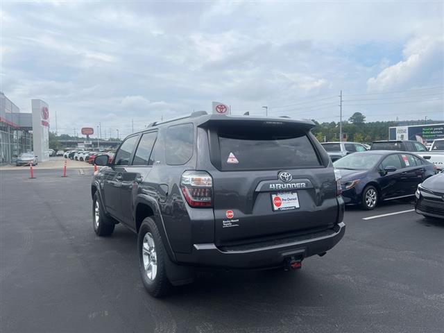 $36315 : PRE-OWNED 2023 TOYOTA 4RUNNER image 5