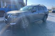 $27556 : Pre-Owned 2022 Pathfinder SV thumbnail