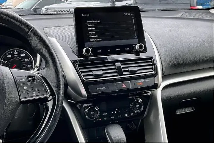 $22064 : Mitsubishi Eclipse Cross 202 image 7