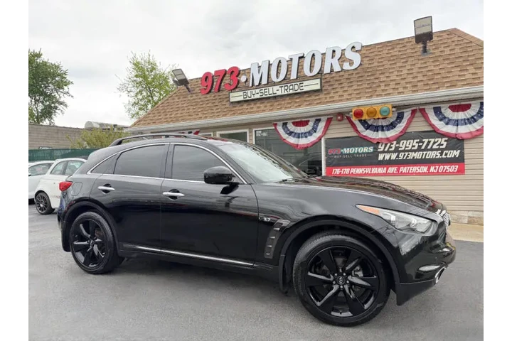 $17699 : 2017 QX70 image 2