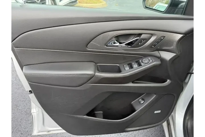 $31995 : Chevrolet Traverse 2022 4x4 image 10