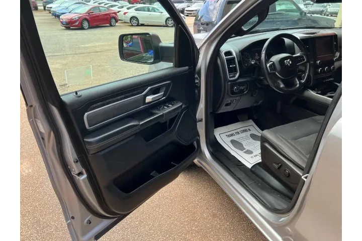 $19999 : 2019 RAM 1500 Big Horn image 8