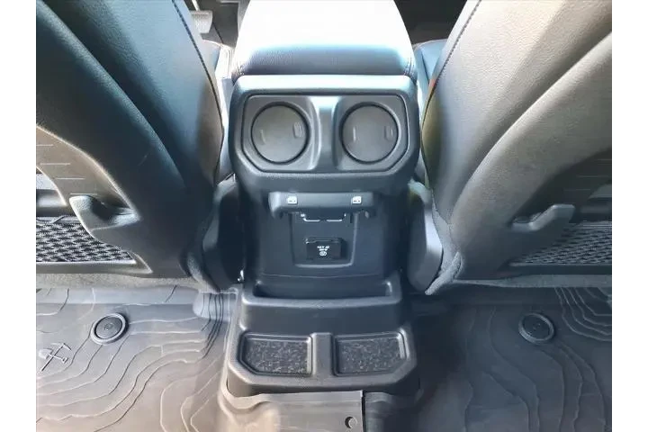 Jeep Wrangler Unlimited 2022 image 5