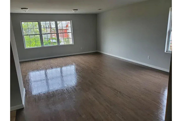 $2749 : Three Bedrooms Apt for Rent image 3