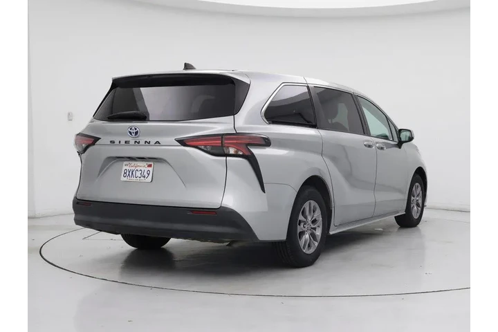 $32998 : Toyota Sienna 2022 LE 8-Pass image 8