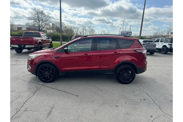 $5980 : 2017 Escape SE FWD image 5
