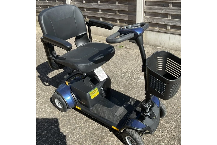 $500 : Used Quingo Pus mobility scoot image 1