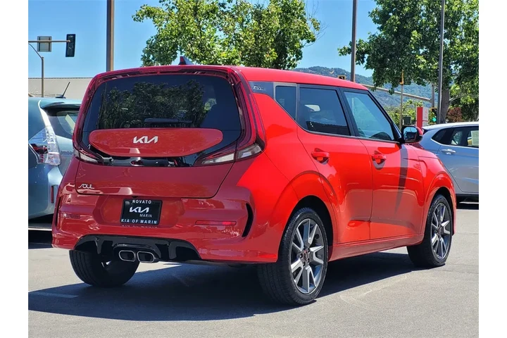 $20699 : 2022 Soul Turbo image 5