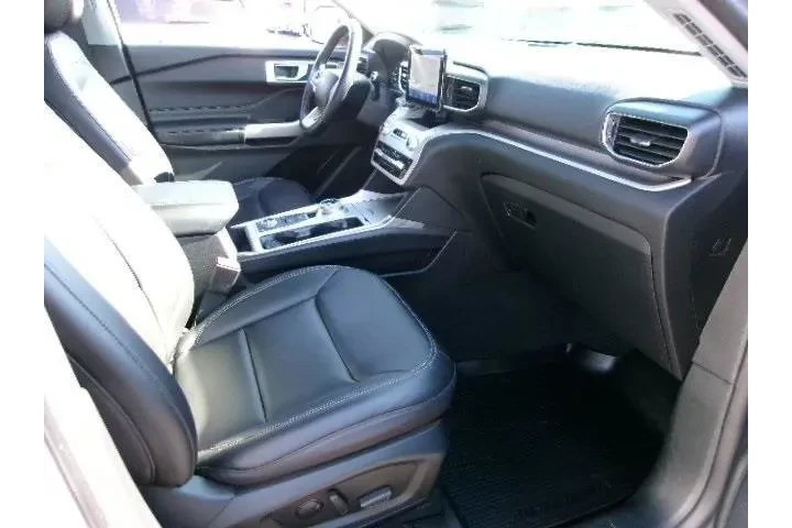 $34996 : Ford Explorer 2022 AWD XLT 4 image 3