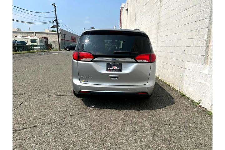 $14995 : 2018 Pacifica Touring L Plus image 5