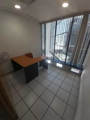 $4640 : oficinas en renta image 2