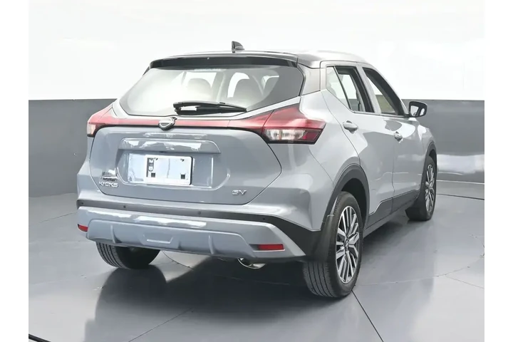$12997 : Nissan Kicks 2023 SV 4dr Cro image 5