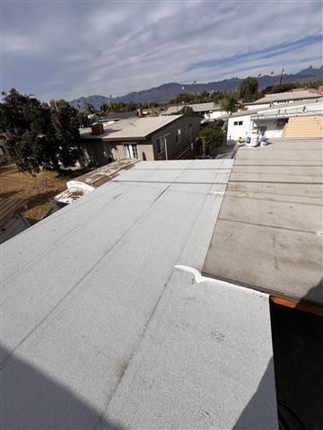 Alberto Martínez roofing image 6