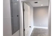 $900 : Casa en el corazón de Miami! thumbnail