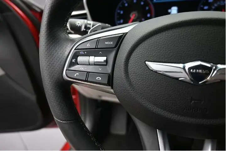 $23491 : Genesis G70 2020 AWD 2.0T 4d image 6